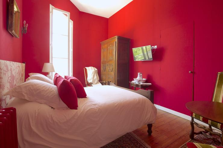 Lovelydays luxury service apartment rental - Libourne - Chateau de JUNAYME - Lovelysuite - 7 bedrooms - 6 bathrooms - Queen bed - a63bee4f0c68 - Lovelydays