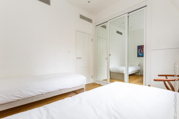 Lovelydays luxury service apartment rental - Covent Garden - Cockspur Street - Lovelysuite - 3 bedrooms - 2 bathrooms - Single bed - 982f1132481d - Lovelydays