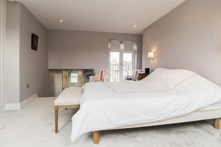 Lovelydays luxury service apartment rental - London - Fulham - Gironde road - Lovelysuite - 4 bedrooms - 2 bathrooms - Queen bed - dfa00b4b671b - Lovelydays