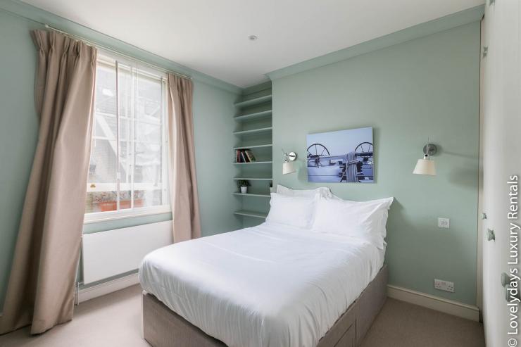 Lovelydays luxury service apartment rental - London - Covent Garden - Neal Street - Lovelysuite - 2 bedrooms - 1 bathrooms - Double bed - 7f2c24fd5f51 - Lovelydays