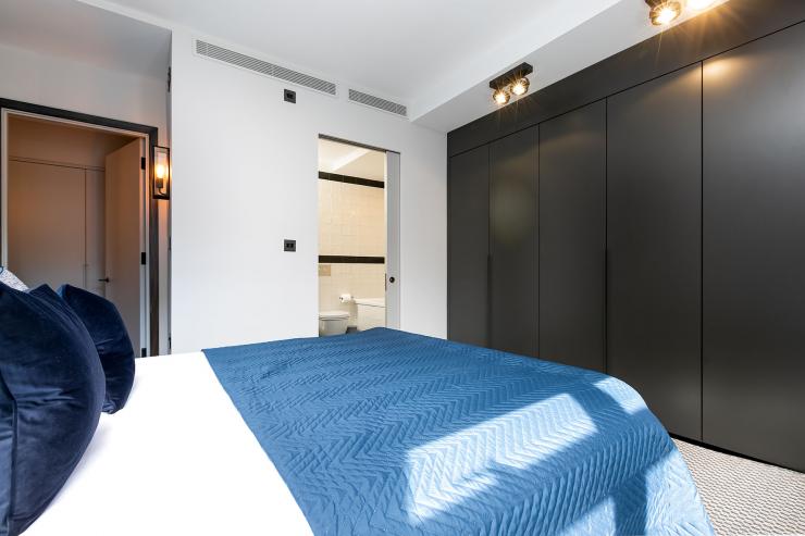 Lovelydays luxury service apartment rental - Soho - Oxford Street IV - Lovelysuite - 2 bedrooms - 2 bathrooms - Queen bed - 5 star apartments in london - 4b71bde068bd - Lovelydays