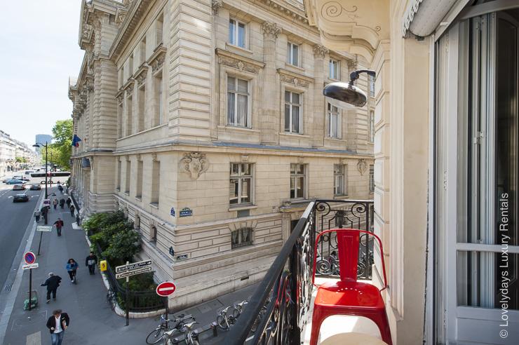 Lovelydays Luxury Rentals introduce you pictures of Rue de la Sorbonne in the 5th arrondissement of Paris.