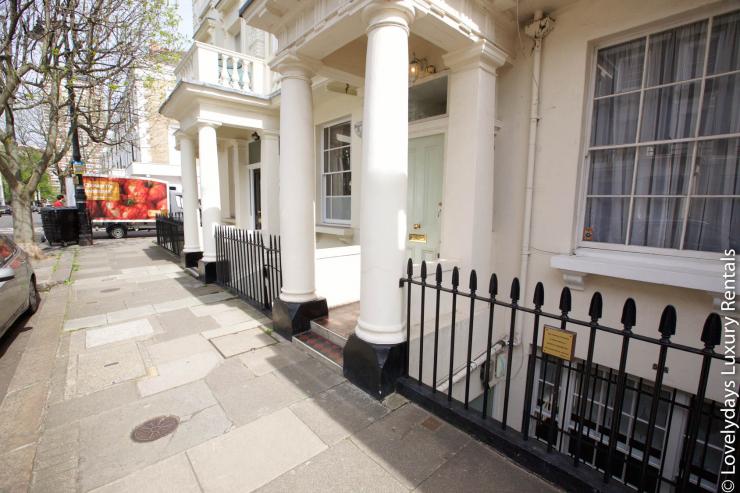 Lovelydays Luxury Rentals introduce you pictures of a huge design flat in Pimlico, London.
