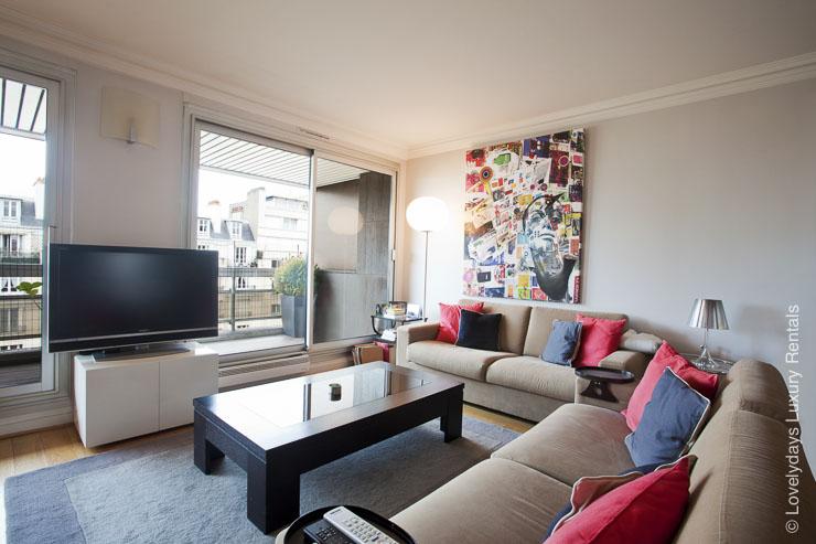 Lovelydays Luxury Rentals introduce you pictures of nice apartment close to Rolland Garros in heart of Paris.
