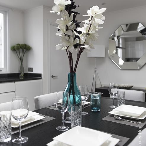 Lovelydays Luxury Rentals introduce you pictures of a lovely apartment in Bayswater , London.