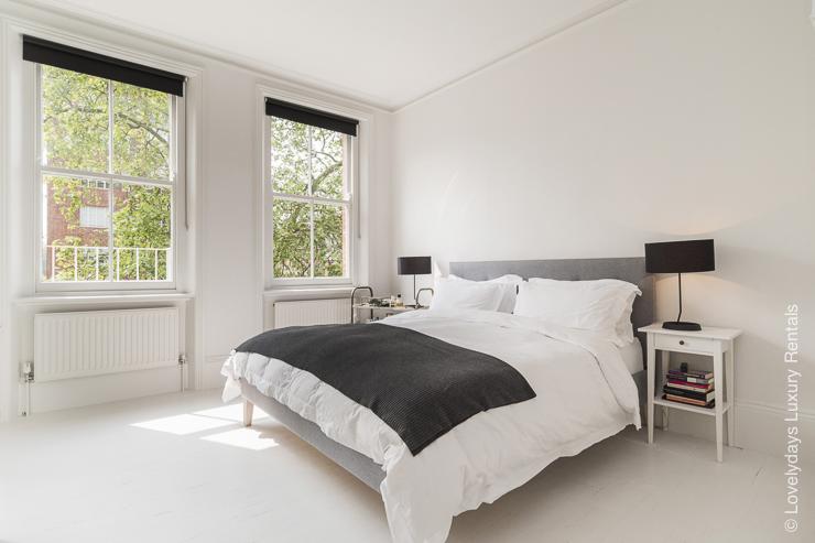 Lovelydays Luxury Rentals introduce you pictures of a huge design apartment in South Kensington, London.