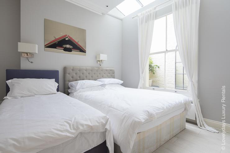 Lovelydays luxury service apartment rental - London - Notting Hill - Clanricarde II - Lovelysuite - 2 bedrooms - 2 bathrooms - Double bed - Single bed - f19d6f59bd79 - Lovelydays