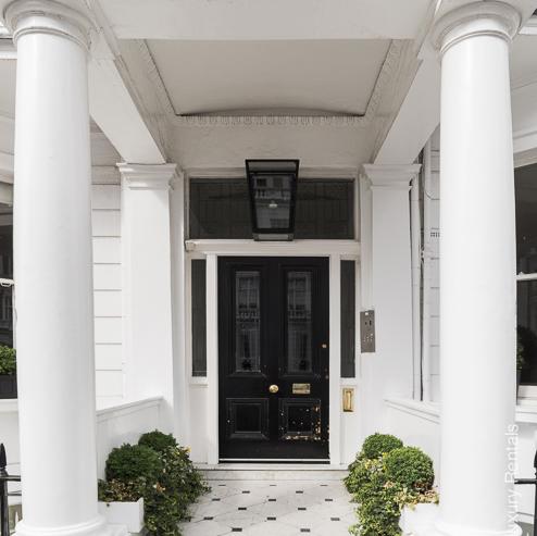 Lovelydays luxury service apartment rental - London - South Kensington - Onslow Gardens - Owner - 3 bedrooms - 2 bathrooms - Hallway - 03b2e9b10301 - Lovelydays